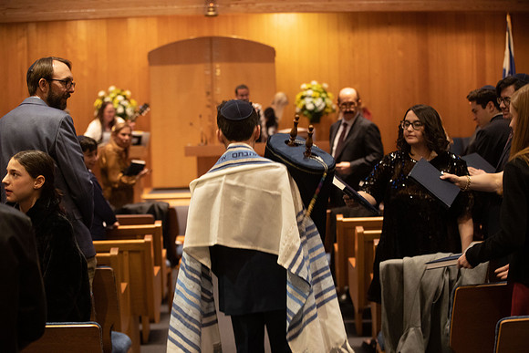 EliasG_Main0140