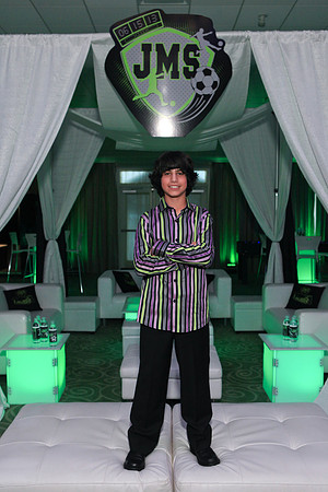 06 15 13-Starr Bar portraits & party_572