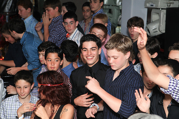 MaxParty-235